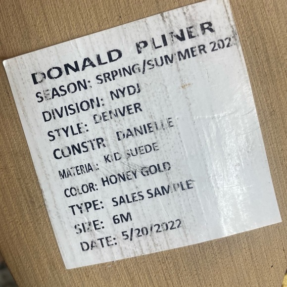 New Sample Shoe  NYDJ - Suede Perforated Loafers - Denver Honey Gold 6 - Picture 13 of 13